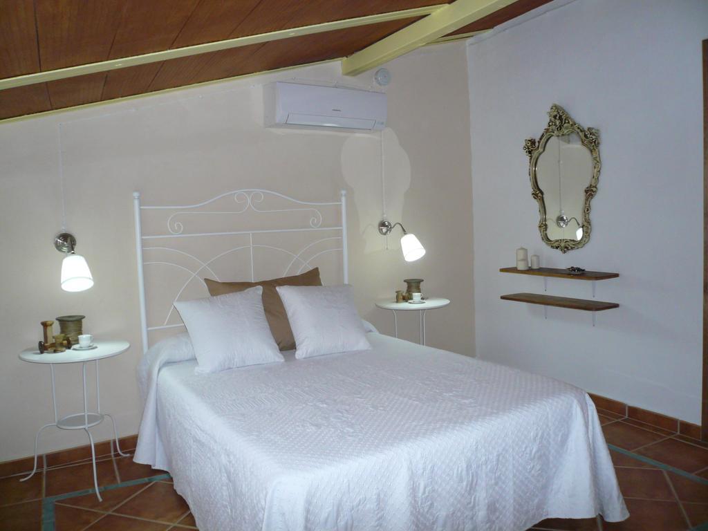 Cortijo Pilongo Apartment Monachil Room photo